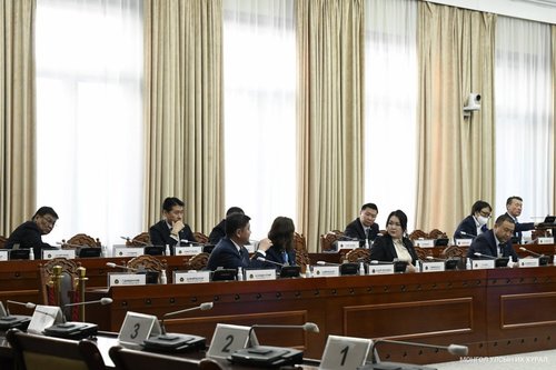 “Цэцийн тухай хуулийг шинэ парламентаар хэлэлцэх нь зөв”